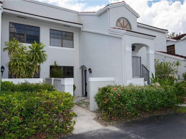 Condo for rent in Pembroke Pines, Florida
