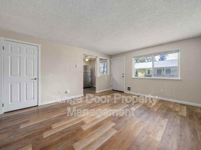 Condo for rent in South Hill, Pierce County
