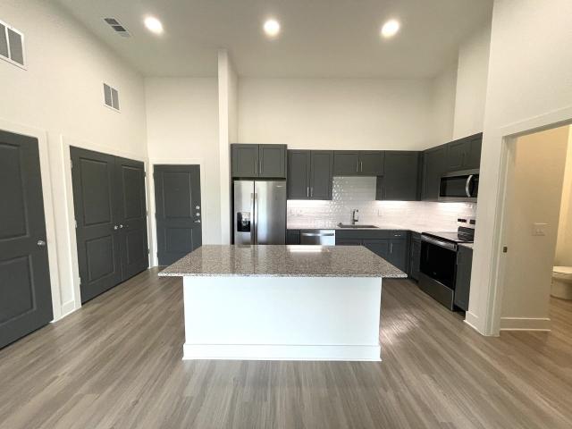 Condo for rent in Denton