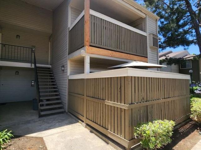 Condo for rent in Ontario