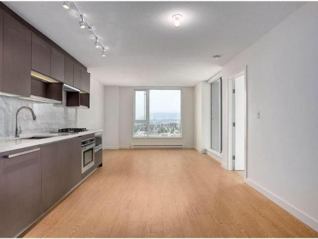 Condo for rent in Surrey, British Columbia