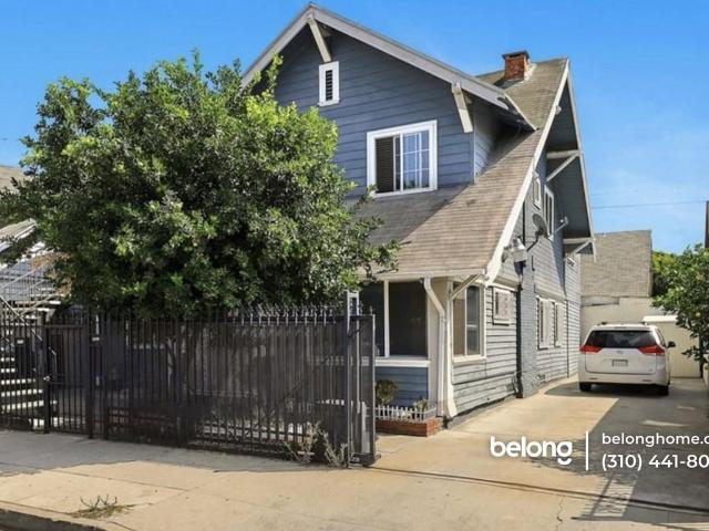 Condo for rent in Canoga Park, California