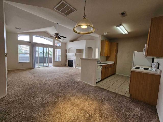 Condo for rent in Aurora