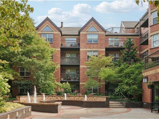 Condo for rent in Oregonia