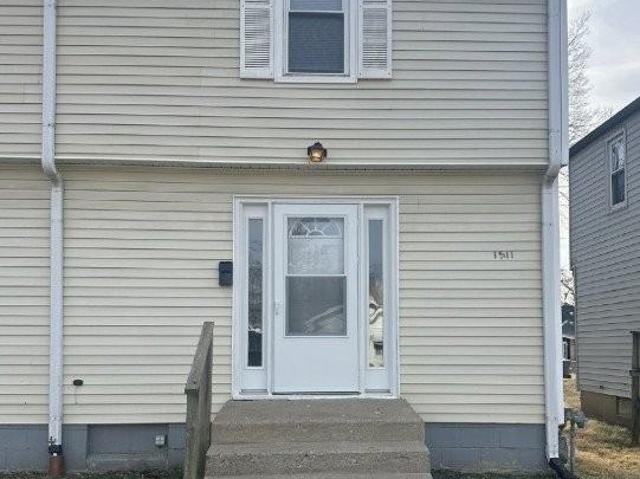 Condo for rent in Camby, Indiana