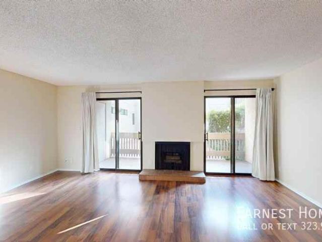 Condo for rent in Canoga Park, California