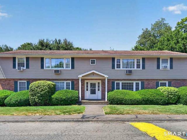 Condo for rent in North Branford, Connecticut