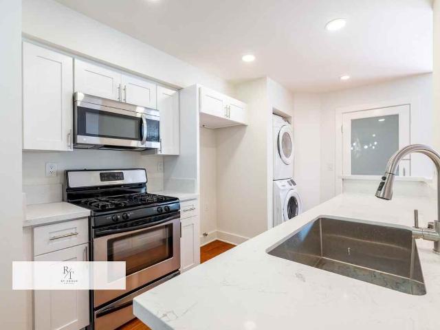 Condo for rent in Canoga Park, California