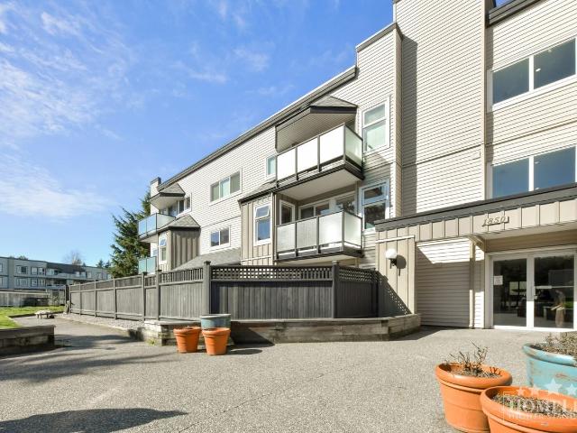 Condo for rent in Surrey, British Columbia