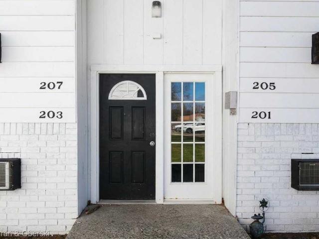 Condo for rent in Michigan