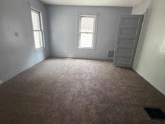 Condo for rent in Detroit - Shoreway, Cleveland