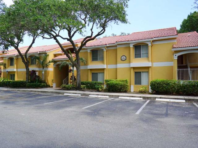 Condo for rent in Oakland Park
