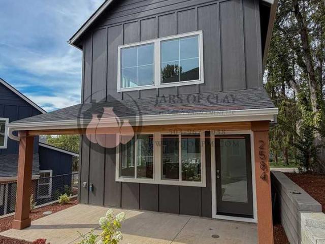 Condo for rent in Oregonia