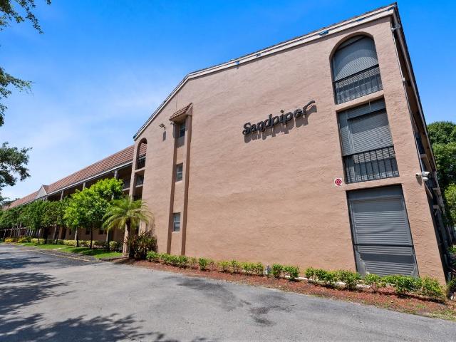 Condo for rent in Coral Springs, Florida