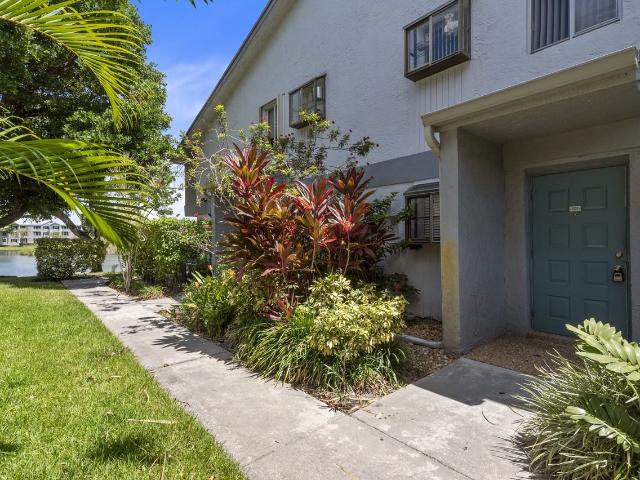 Condo for rent in Oakland Park, Florida