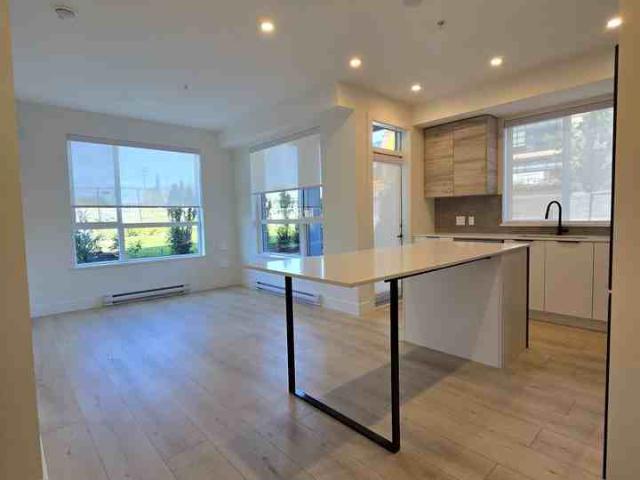 Condo for rent in Abbotsford