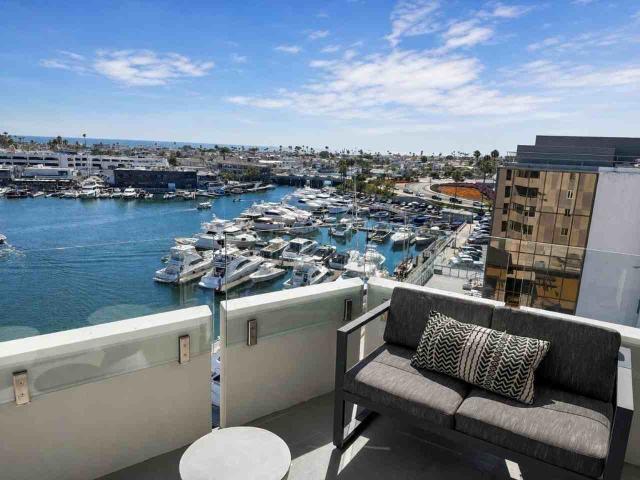 Condo for rent in Newport Heights, Corona Del Mar