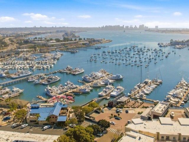 Condo for rent in Roseville, San Diego