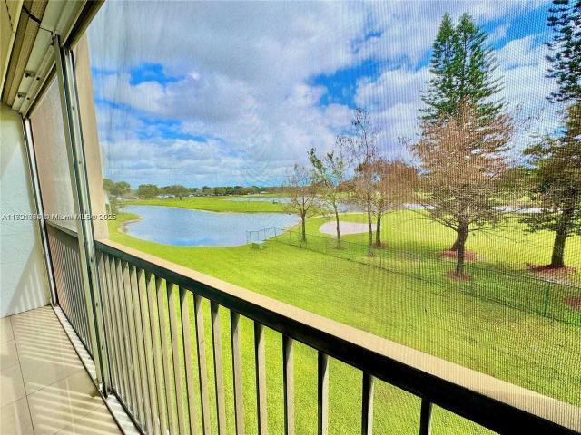 Condo for rent in Davie