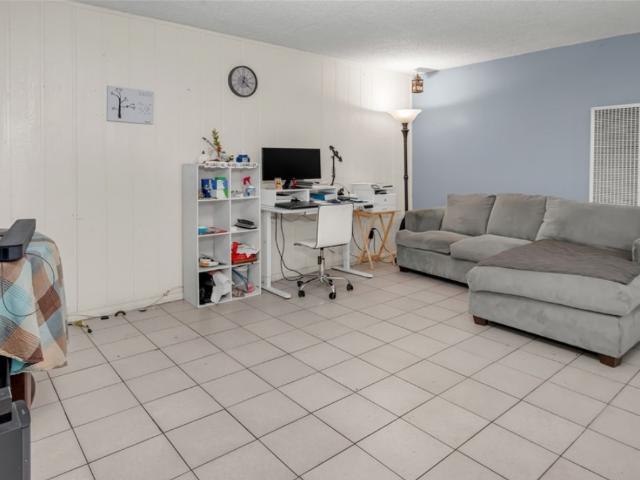 Condo for rent in Long Beach, California