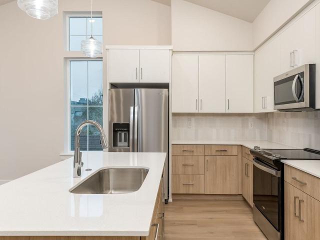 Condo for rent in Oregonia