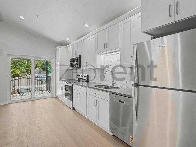 Condo for rent in Oregonia