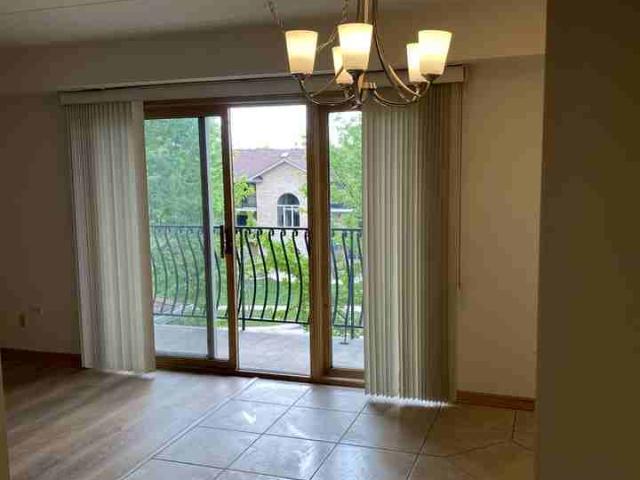 Condo for rent in Downers Grove, Illinois