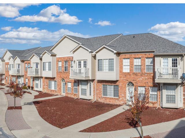 Condo for rent in Utica