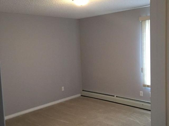 Condo for rent in Edmonton, Wedgewood