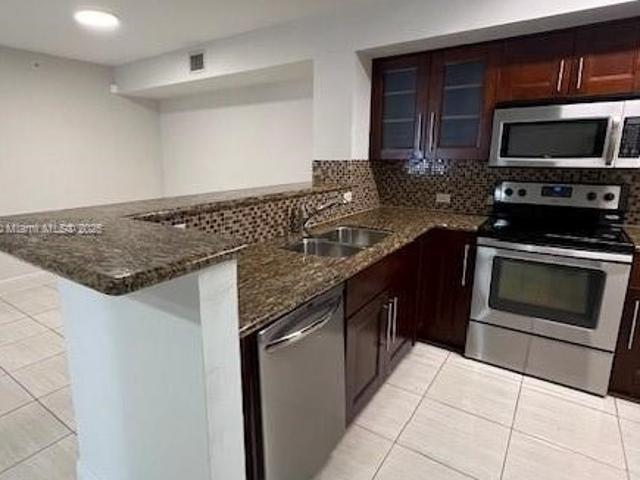 Condo for rent in Pembroke Pines, Florida