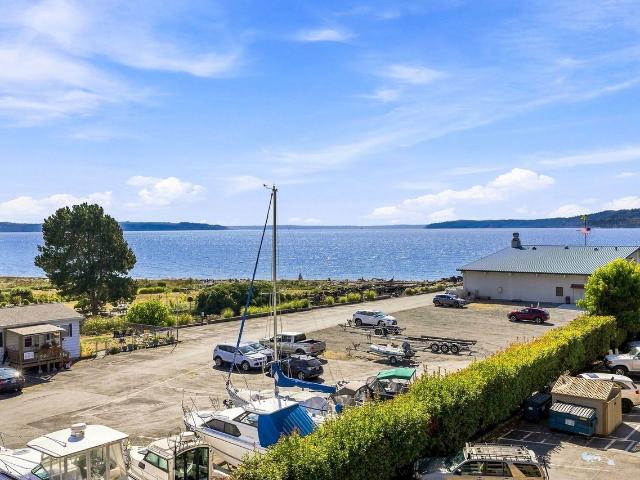 Condo for rent in Marina District, Des Moines