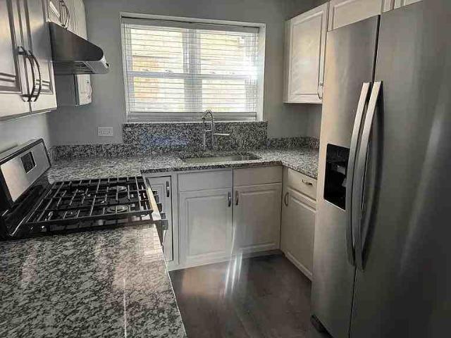 Condo for rent in Chicago Park, Illinois