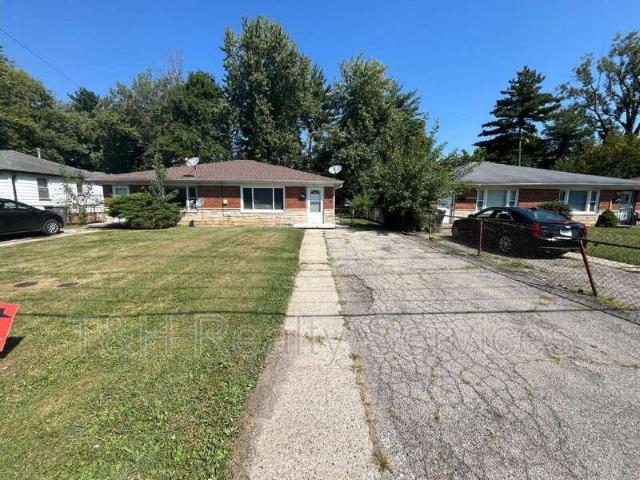 Condo for rent in Camby, Indiana
