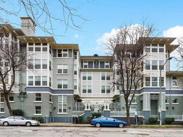 Condo for rent in Oakland, California