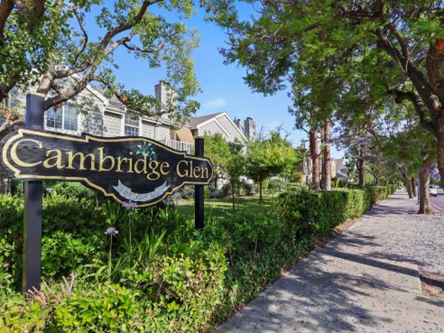 Condo for rent in Canoga Park, California
