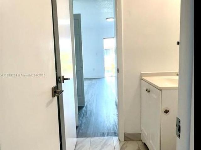 Condo for rent in Hialeah Condo for rent in Hialeah