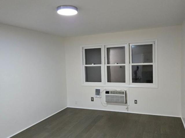 Condo for rent in Bethel, Connecticut