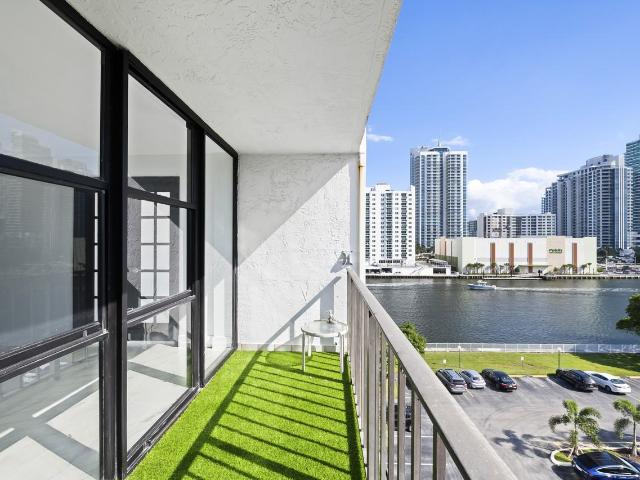 Condo for rent in Hallandale, Florida