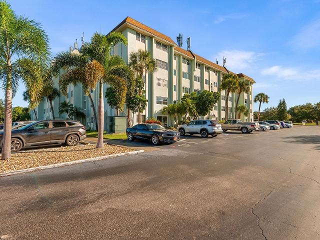 Condo for rent in Rio Vista, Saint Petersburg
