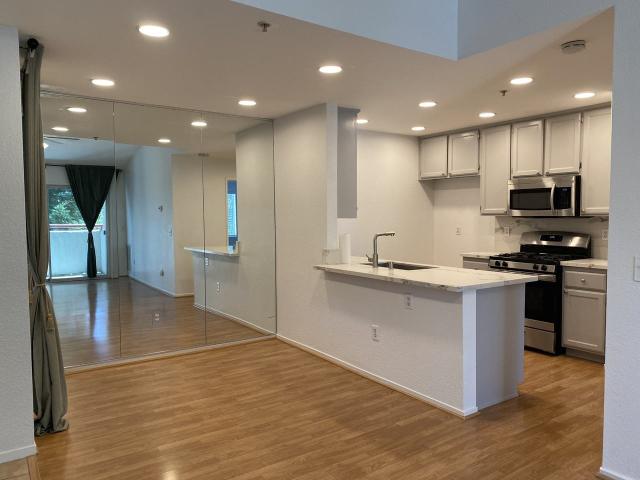 Condo for rent in California