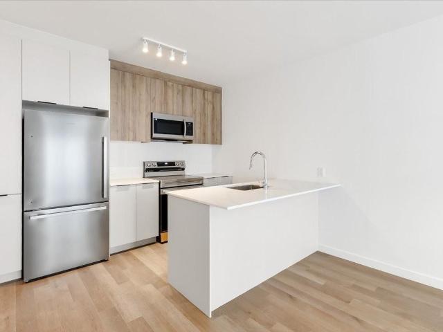 Condo for rent in St. Leonard's, Quebec