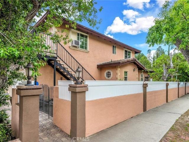 Condo for rent in Canoga Park, California