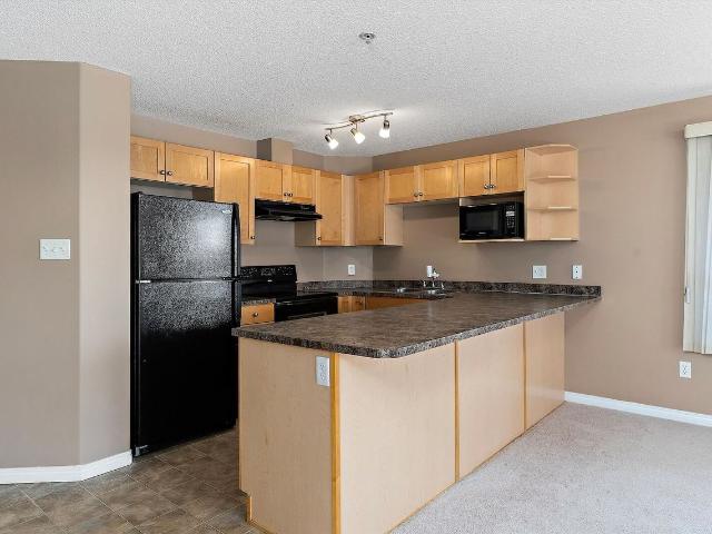 Condo for rent in Edmonton, Wedgewood
