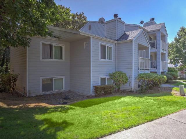Condo for rent in Renton, Washington