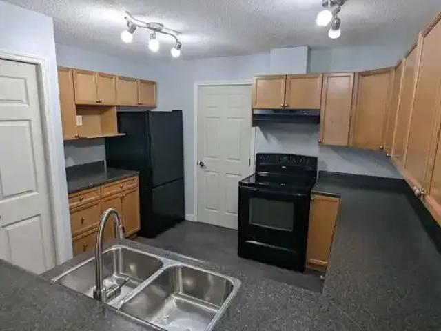 Condo for rent in Rolly View, Alberta