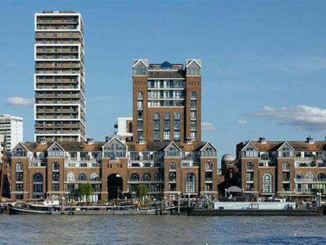 Apartment for sale in Battersea, Greater London