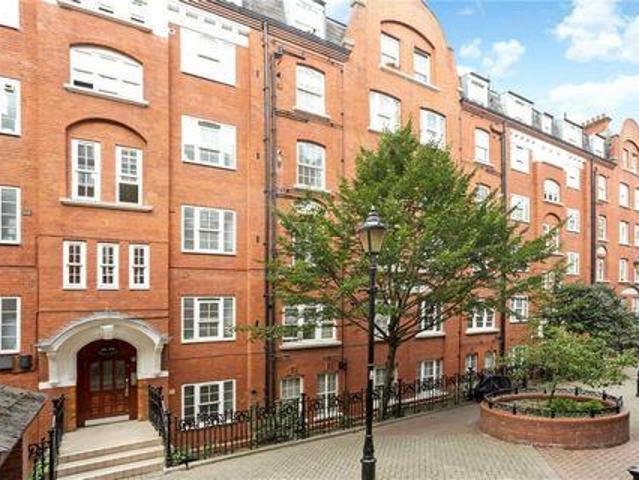 Apartment for sale in Knightsbridge, Greater London