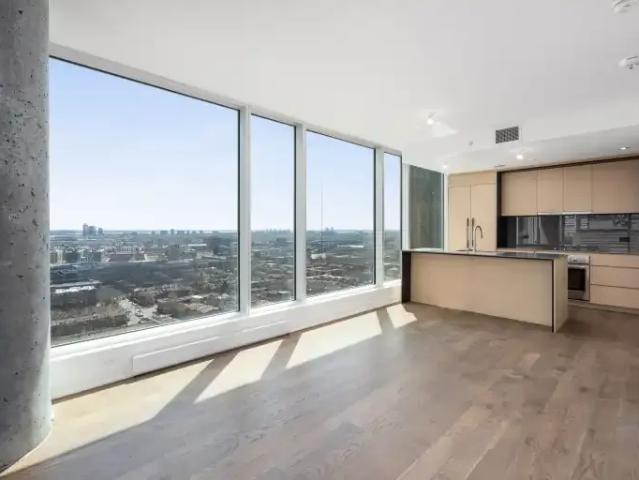Condo for rent in Ville-Marie, Montréal