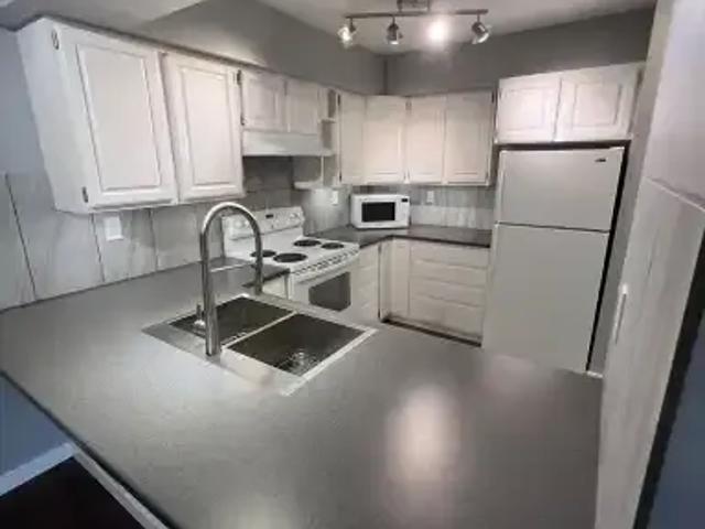 Condo for rent in Saint Albert, Alberta