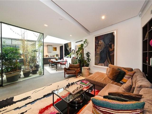 Apartment for rent in Paddington, Isle Of Man